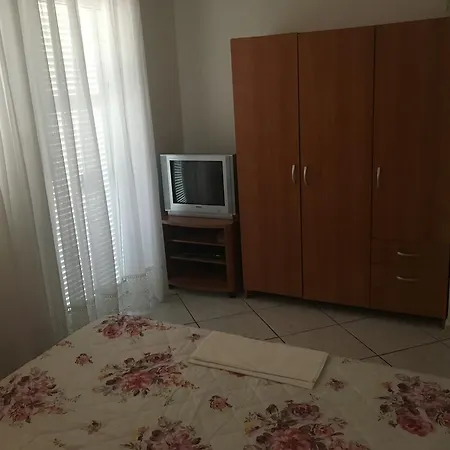 Apartments Kulic Tisno Exterior photo